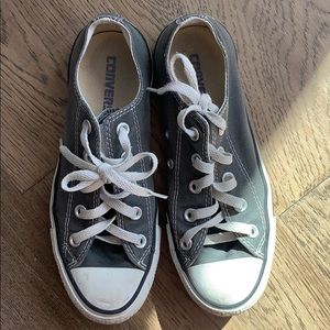 Grey converse